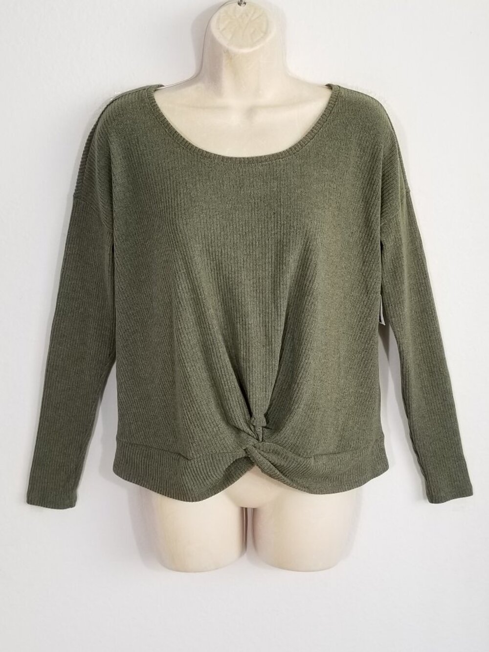 OLD NAVY Rib Knit Twist Front Top 7014E2M